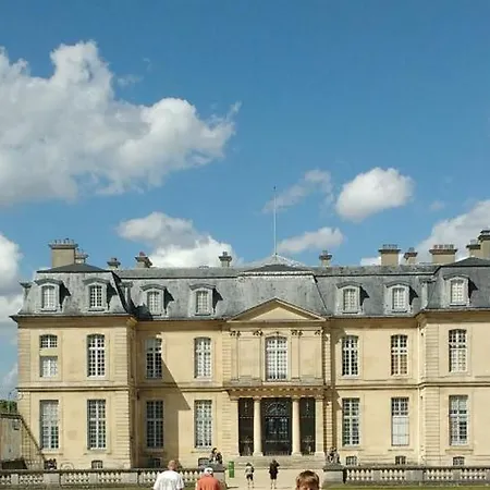 The Paris Skyline And Eiffel Tour Rooftop Nogent-sur-Marne